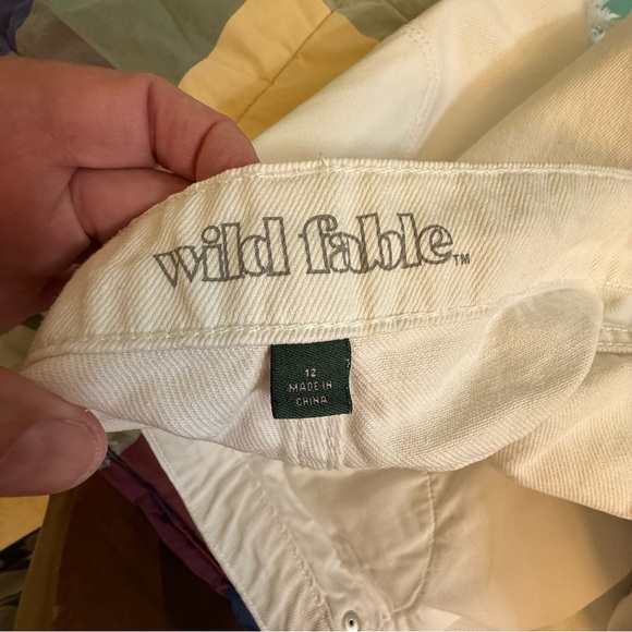 Wild Fable Women High Rise White jean Shorts Button Fly Fringe hem size 12 - Picture 6 of 7